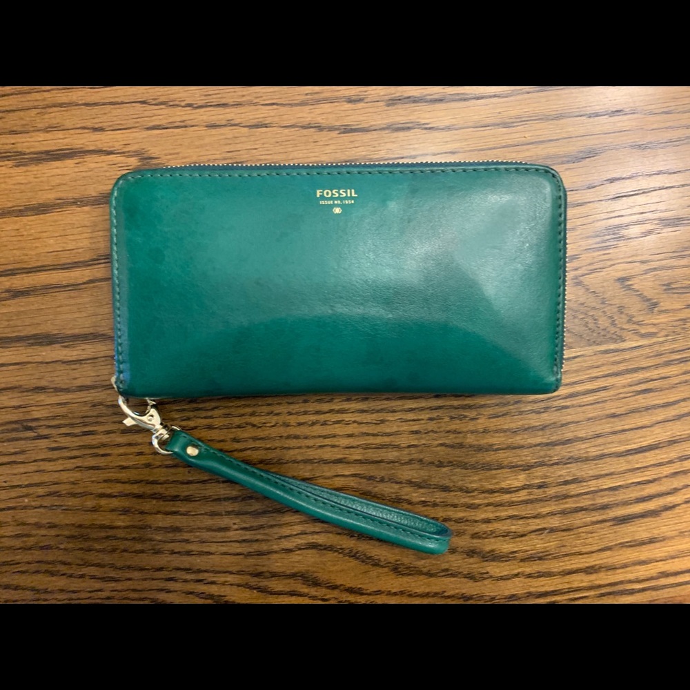 Fossil Zip Clutch